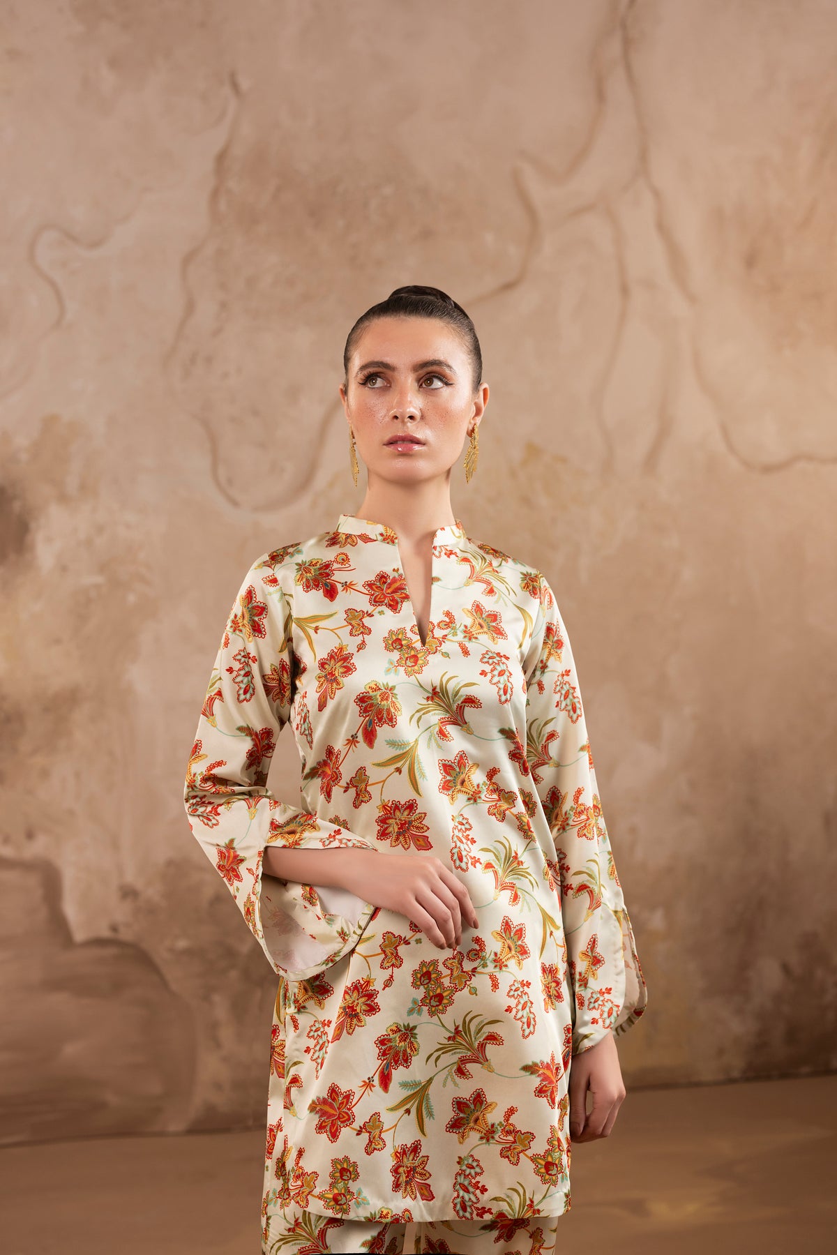 Daisy – Ivory Floral Printed Silk 2-Piece Suit