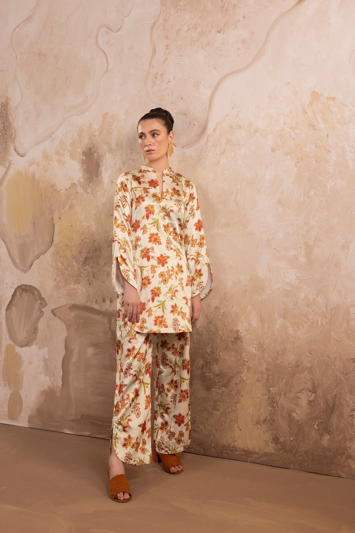 Daisy – Ivory Floral Printed Silk 2-Piece Suit