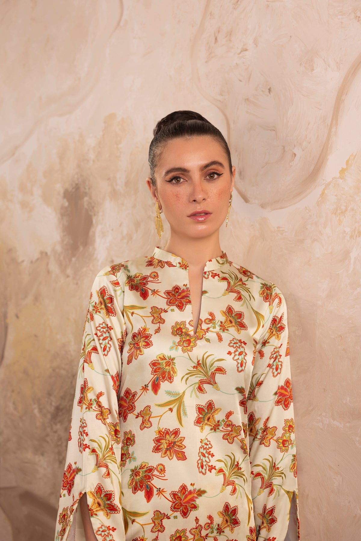 Daisy – Ivory Floral Printed Silk 2-Piece Suit